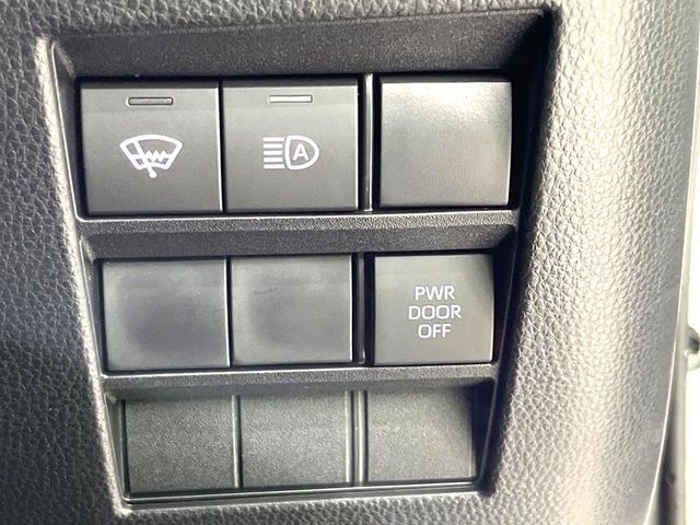 TOYOTA VOXY 4WD 2025 Image 31