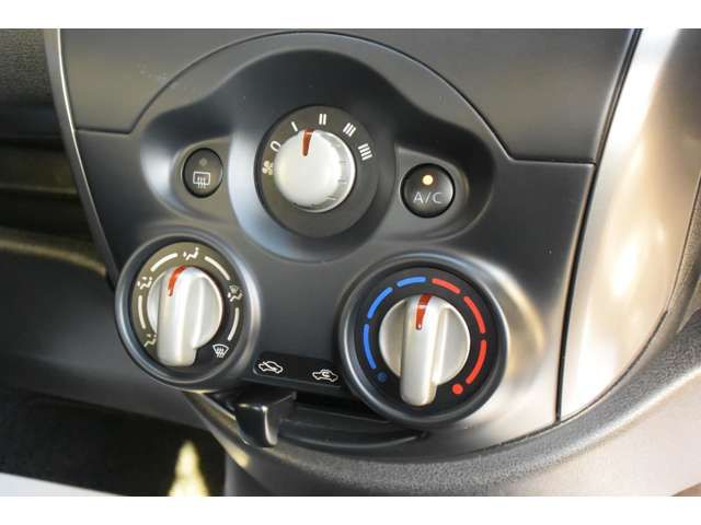 NISSAN MARCH 2015 Image 31