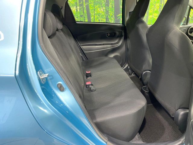 TOYOTA VITZ 2014 Image 31