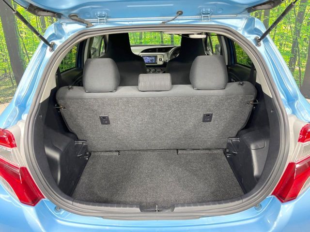 TOYOTA VITZ 2014 Image 31