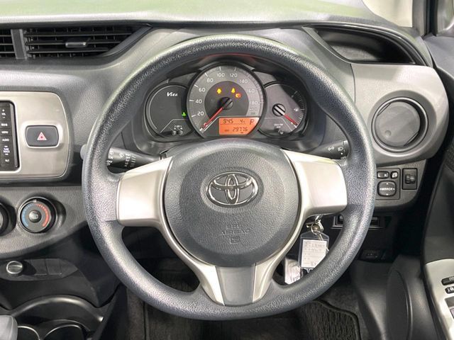 TOYOTA VITZ 2014 Image 31