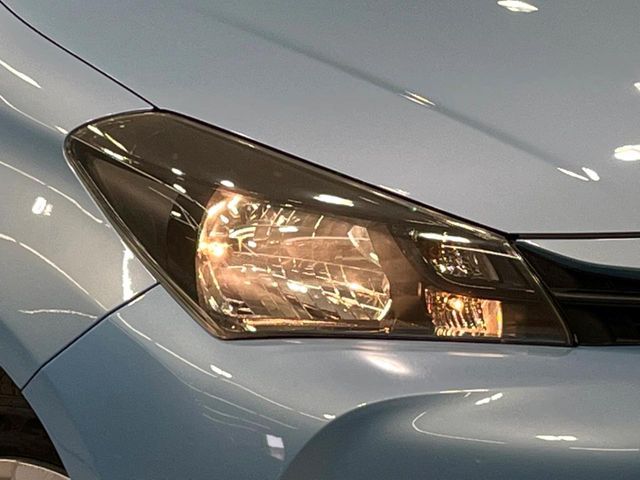 TOYOTA VITZ 2014 Image 31