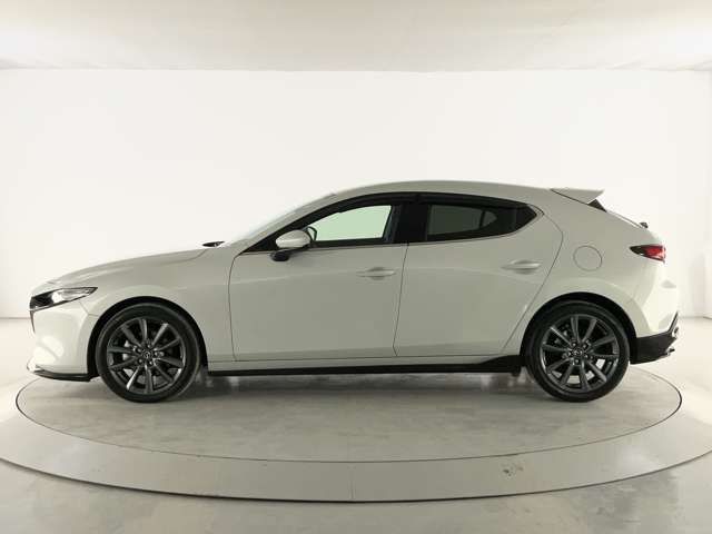 MAZDA 3 FASTBACK 2023 Image 31