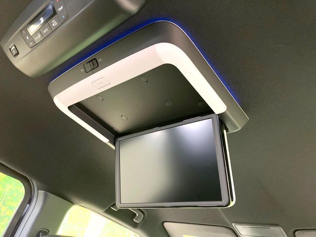 HONDA STEPWAGON E:HEV SPAD 2022 Image 31