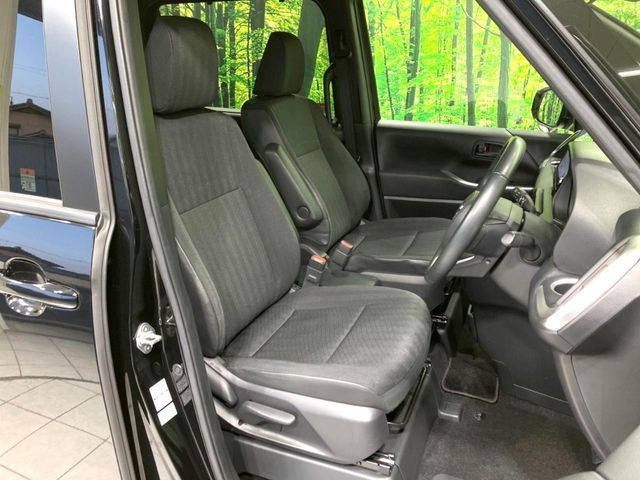 TOYOTA VOXY HYBRID 2024 Image 31