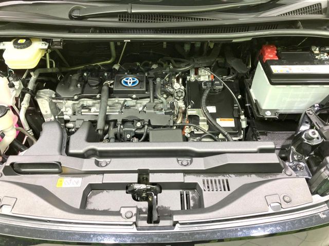 TOYOTA VOXY HYBRID 2024 Image 31