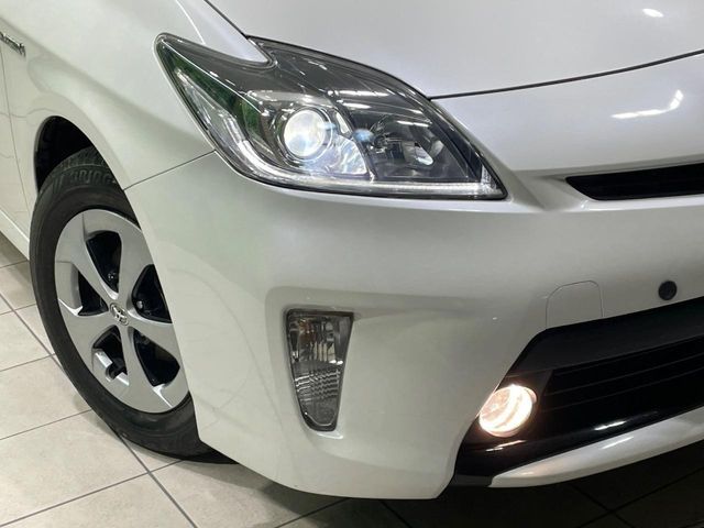 TOYOTA PRIUS 2015 Image 31