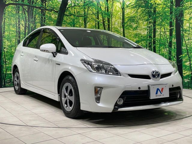 TOYOTA PRIUS 2015 Image 31