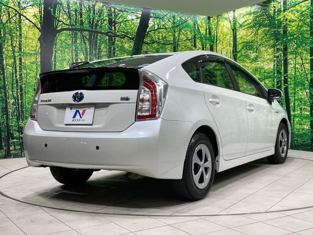 TOYOTA PRIUS 2015 Image 31
