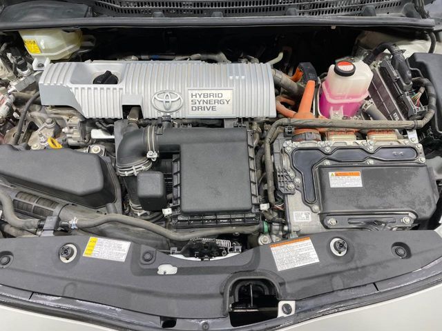 TOYOTA PRIUS 2015 Image 31