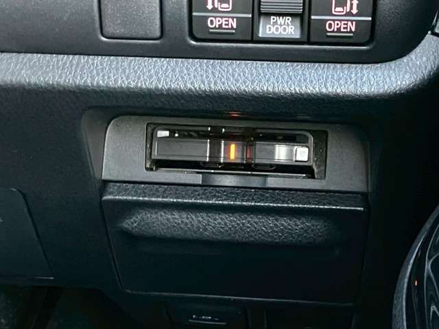 TOYOTA NOAH HYBRID 2017 Image 31