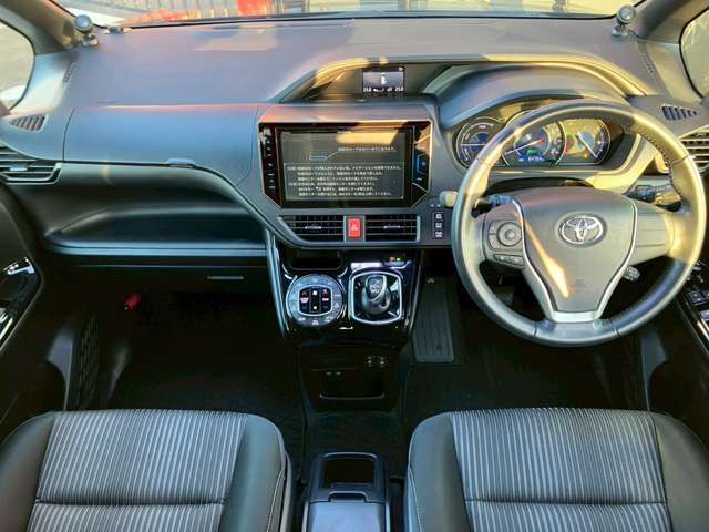 TOYOTA NOAH HYBRID 2017 Image 31