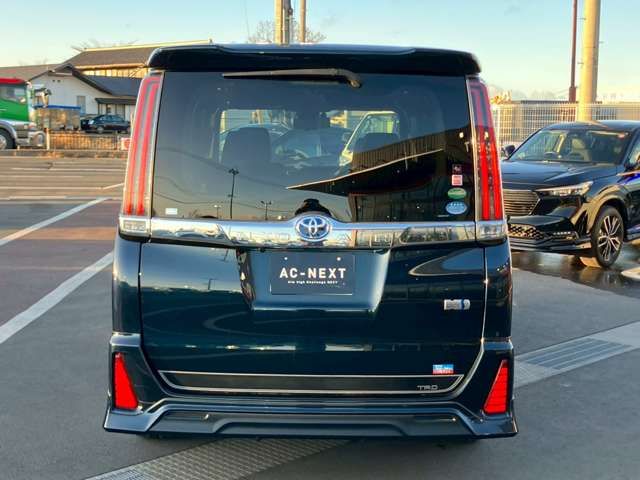 TOYOTA NOAH HYBRID 2017 Image 31