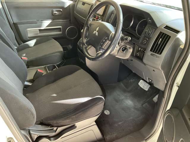 MITSUBISHI DELICA D:5 4WD 2012 Image 31