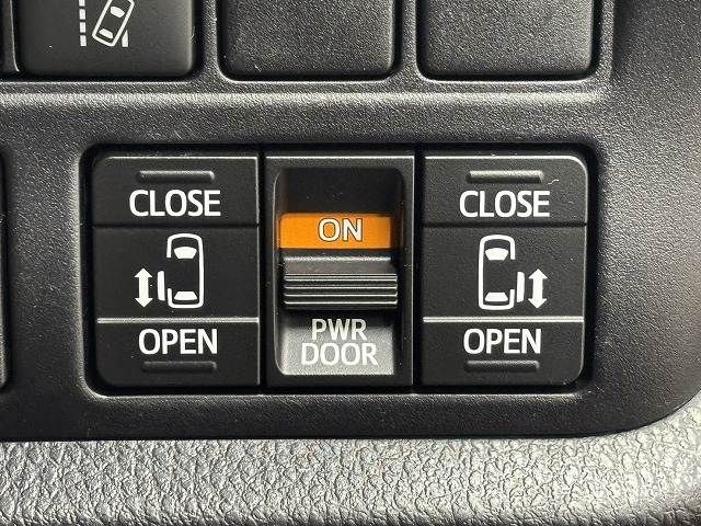 TOYOTA VOXY 2021 Image 31