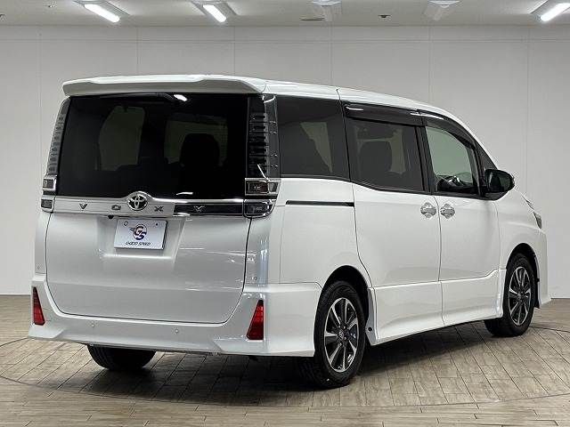 TOYOTA VOXY 2021 Image 31
