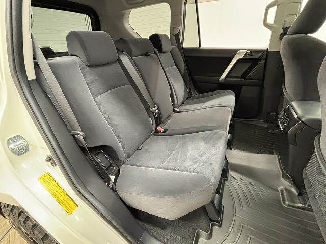 TOYOTA LANDCRUISER PRADO 2018 Image 31