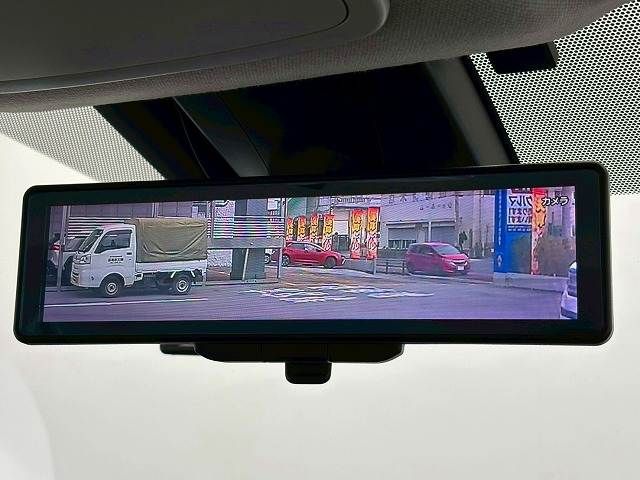 TOYOTA PRIUS 2019 Image 31