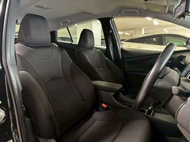 TOYOTA PRIUS 2019 Image 31