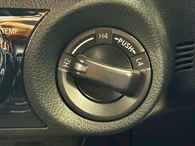 TOYOTA HILUX 4WD 2023 Image 31