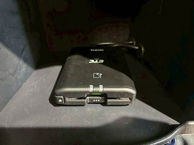 TOYOTA HILUX 4WD 2023 Image 31