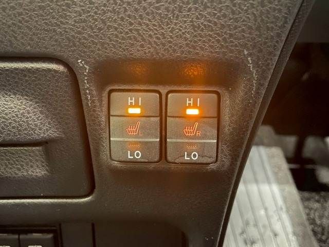 TOYOTA ESQUIRE HYBRID 2017 Image 31