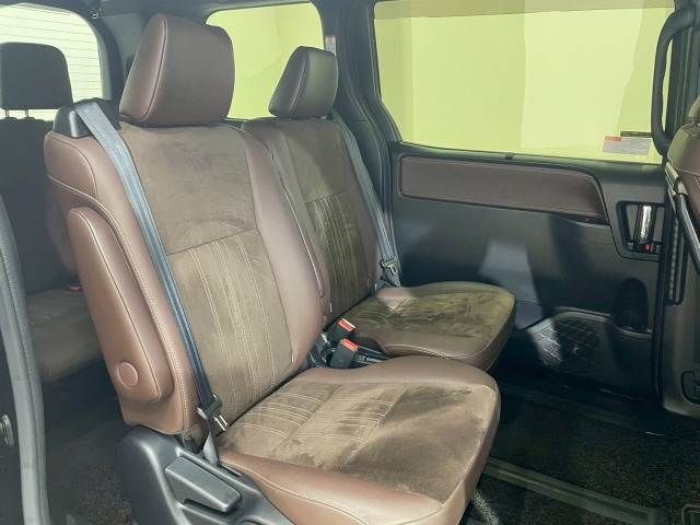 TOYOTA ESQUIRE HYBRID 2017 Image 31