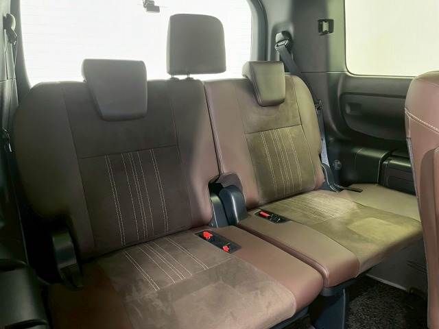 TOYOTA ESQUIRE HYBRID 2017 Image 31