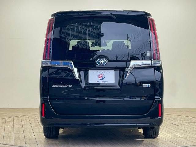 TOYOTA ESQUIRE HYBRID 2017 Image 31