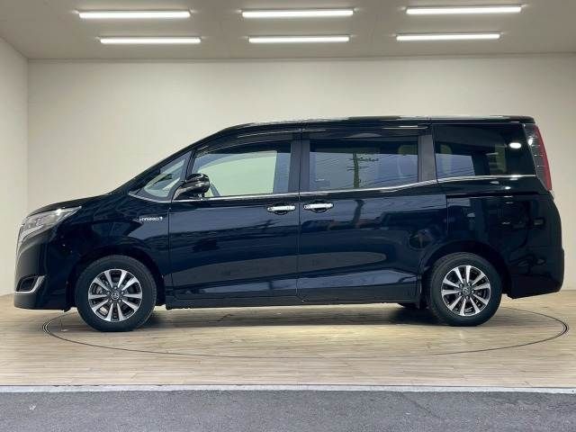 TOYOTA ESQUIRE HYBRID 2017 Image 31