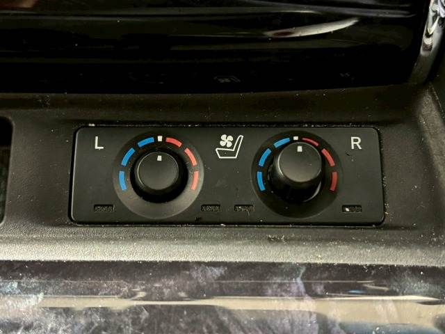 TOYOTA VELLFIRE 2018 Image 31