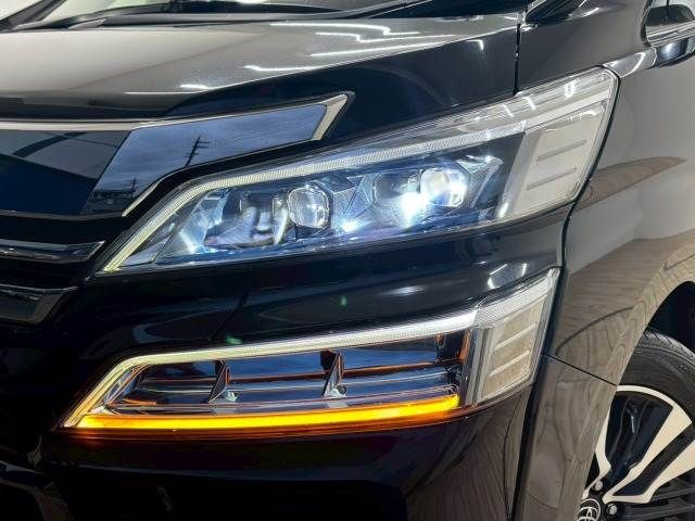 TOYOTA VELLFIRE 2018 Image 31