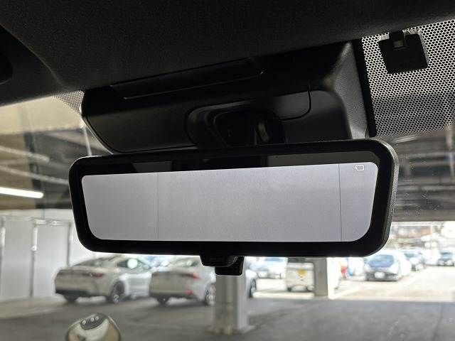 TOYOTA HIACE VAN 2WD 2023 Image 31