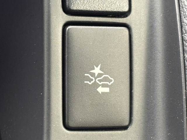 TOYOTA HIACE VAN 2WD 2023 Image 31