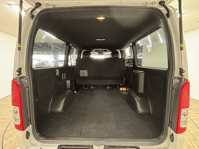 TOYOTA HIACE VAN 2WD 2023 Image 31