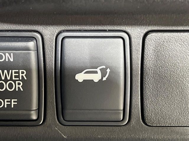 NISSAN X-TRAIL 2WD 2018 Image 31