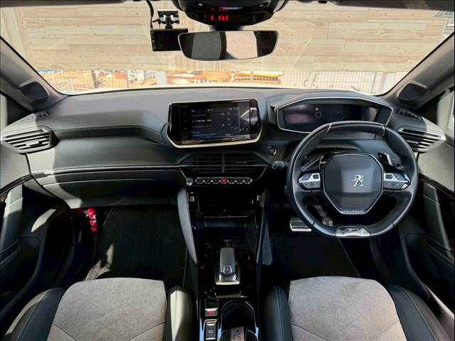 PEUGEOT 208 2020 Image 31