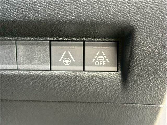 PEUGEOT 208 2020 Image 31