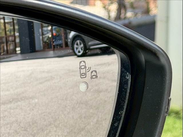 PEUGEOT 208 2020 Image 31