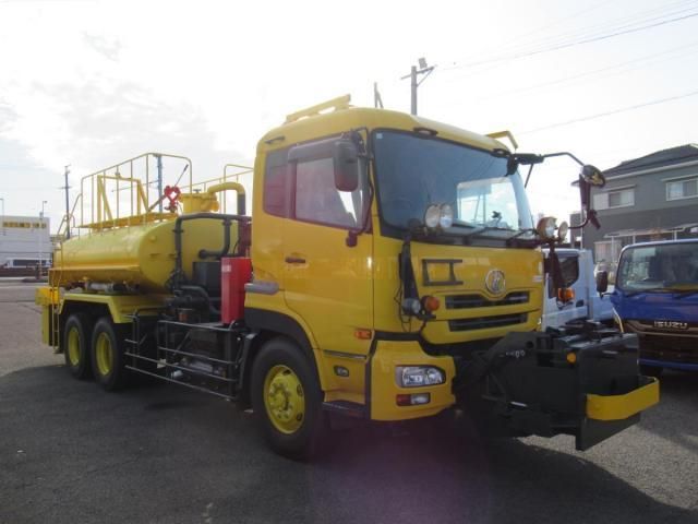 NISSAN DIESEL QUON 2010 Image 31