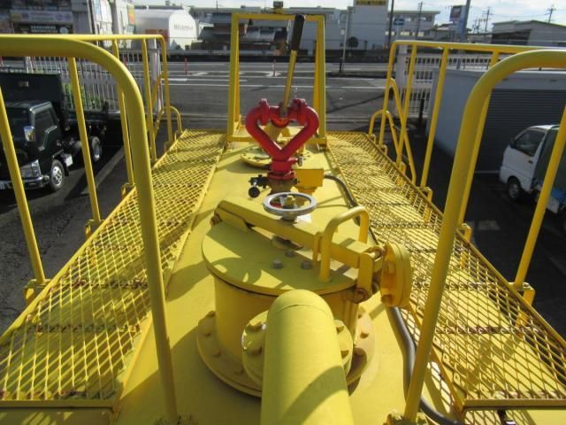 NISSAN DIESEL QUON 2010 Image 31