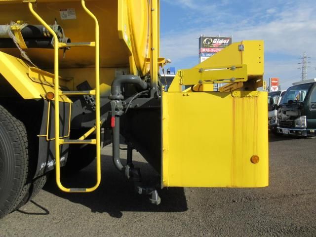 NISSAN DIESEL QUON 2010 Image 31