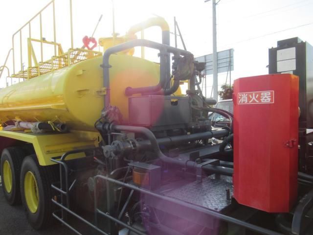 NISSAN DIESEL QUON 2010 Image 31