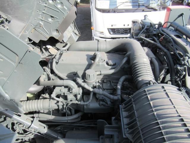 NISSAN DIESEL QUON 2010 Image 31