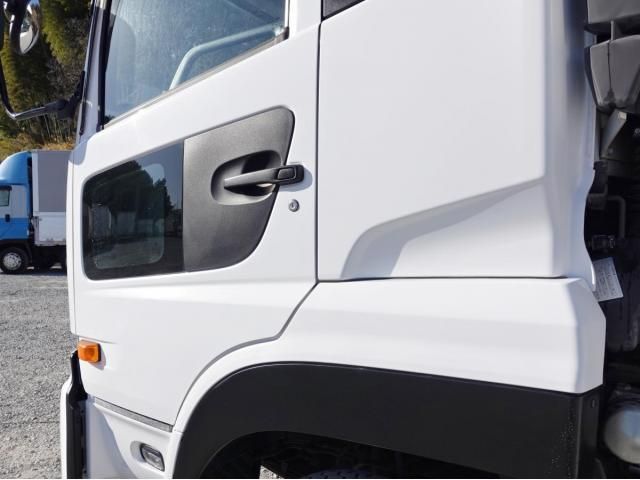 NISSAN DIESEL QUON 2015 Image 31