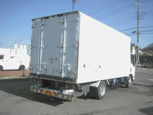 ISUZU ELF 2016 Image 31