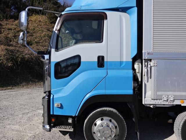 ISUZU GIGA 2017 Image 31