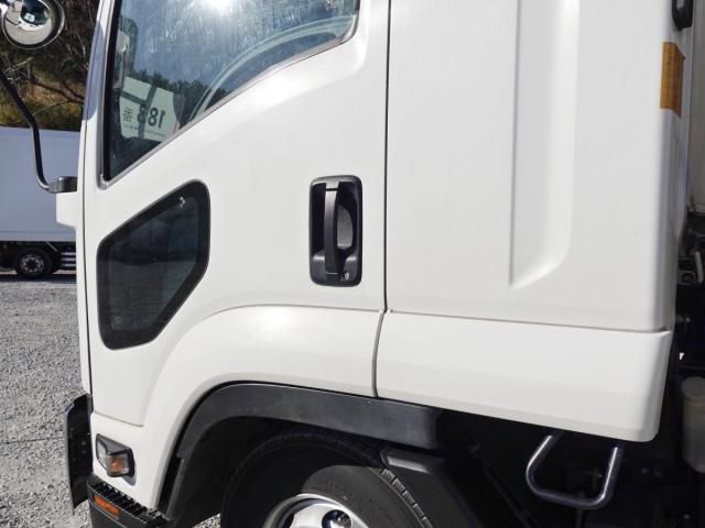 ISUZU FORWARD 2018 Image 31