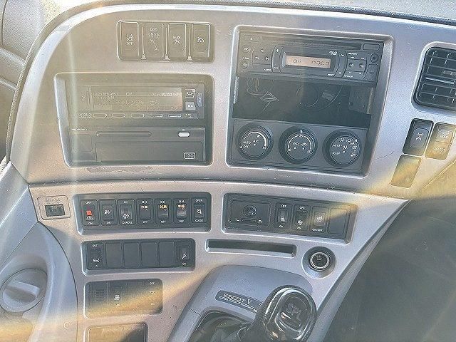 NISSAN DIESEL QUON 2016 Image 31