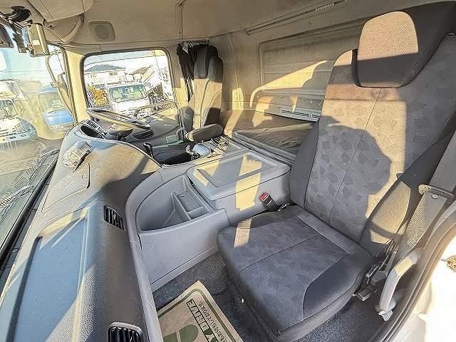 NISSAN DIESEL QUON 2016 Image 31